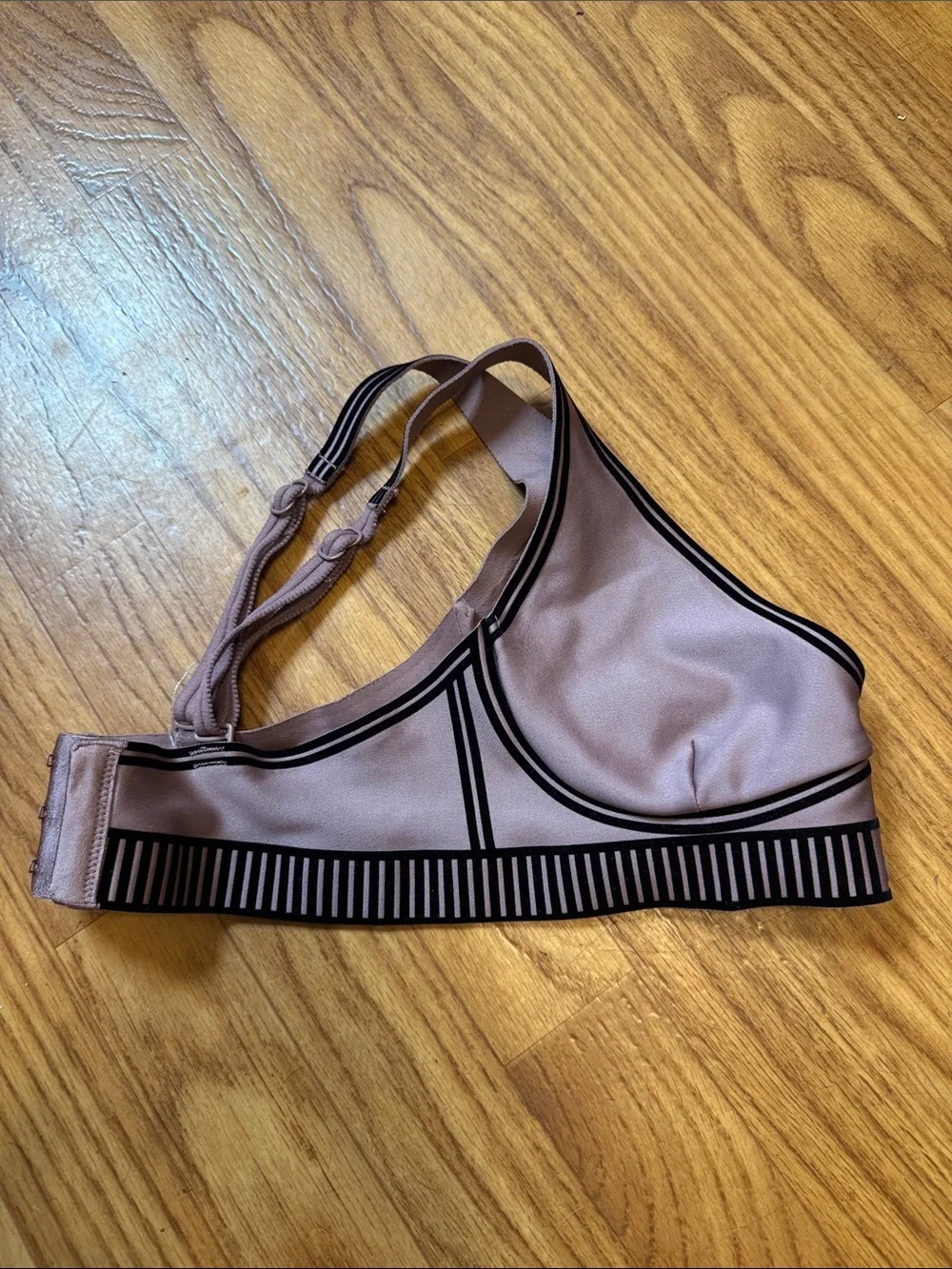ALO Yoga Mauve Sports Bralette with Black Trim